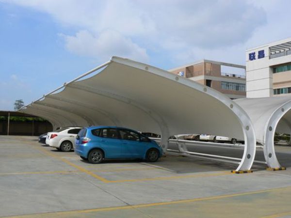 膜結構 車棚